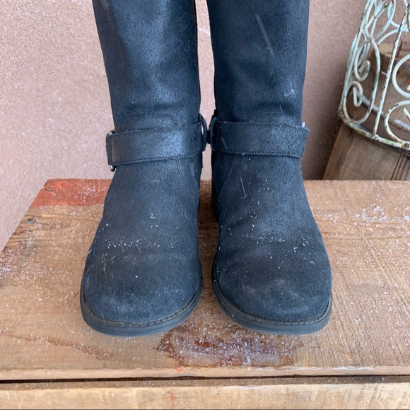 UGG Australia Women’s Silva Black Boot - Picture 4 of 12